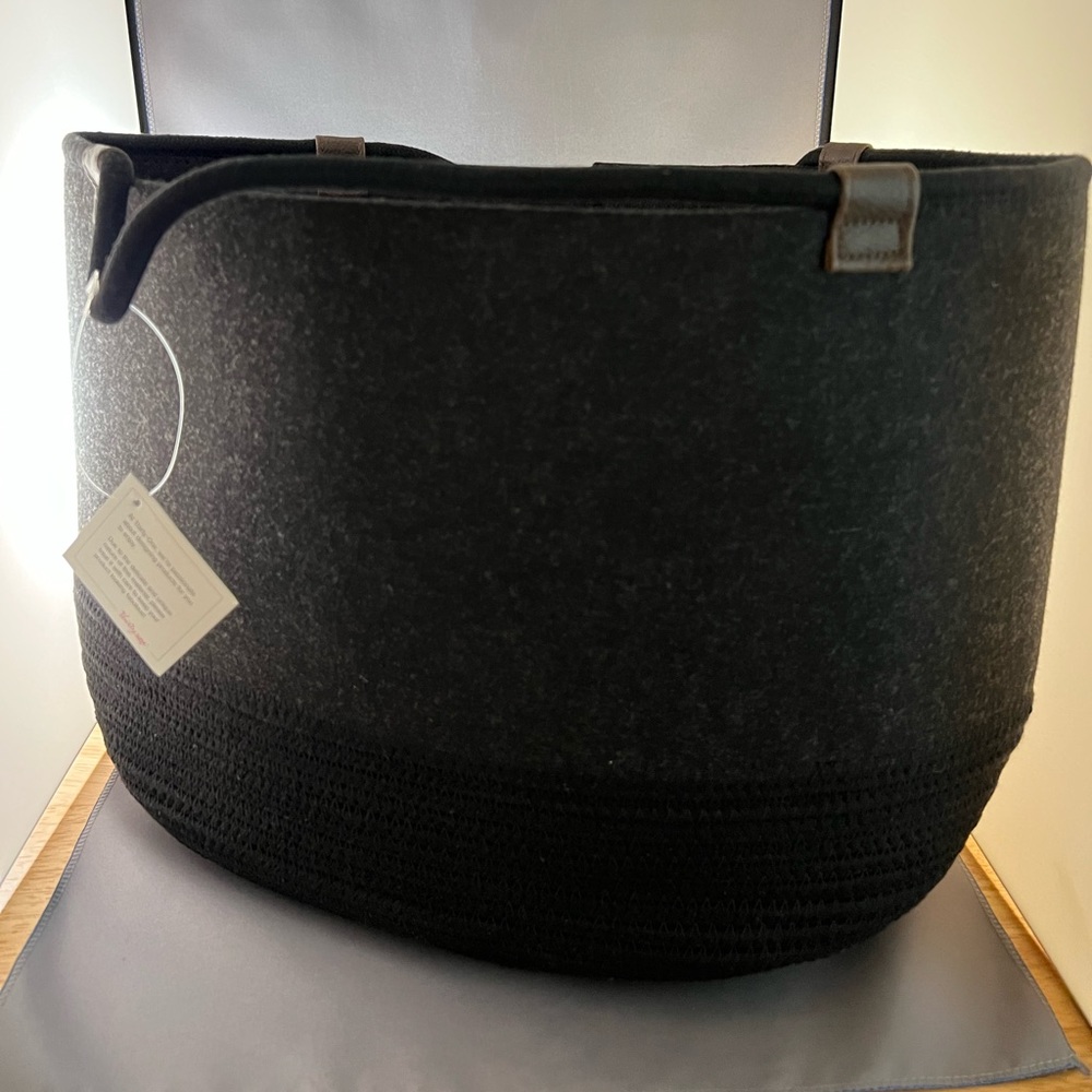 NWT - Felt Storage Tote - Brushed Graphite w/rope